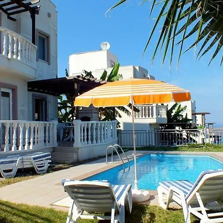 Holiday Gardens Villa *