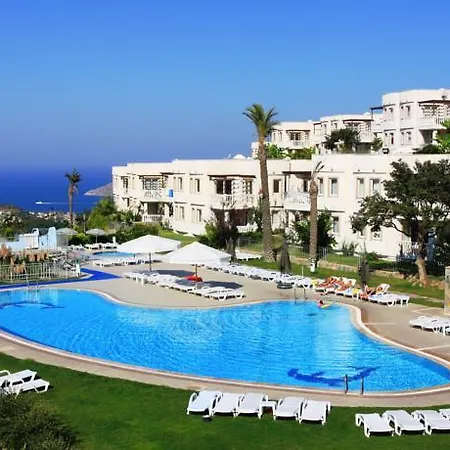 Вилла Holiday Gardens